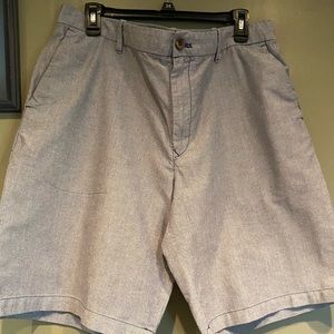 Mens casual flat front grey shorts by Izod size 36 waist